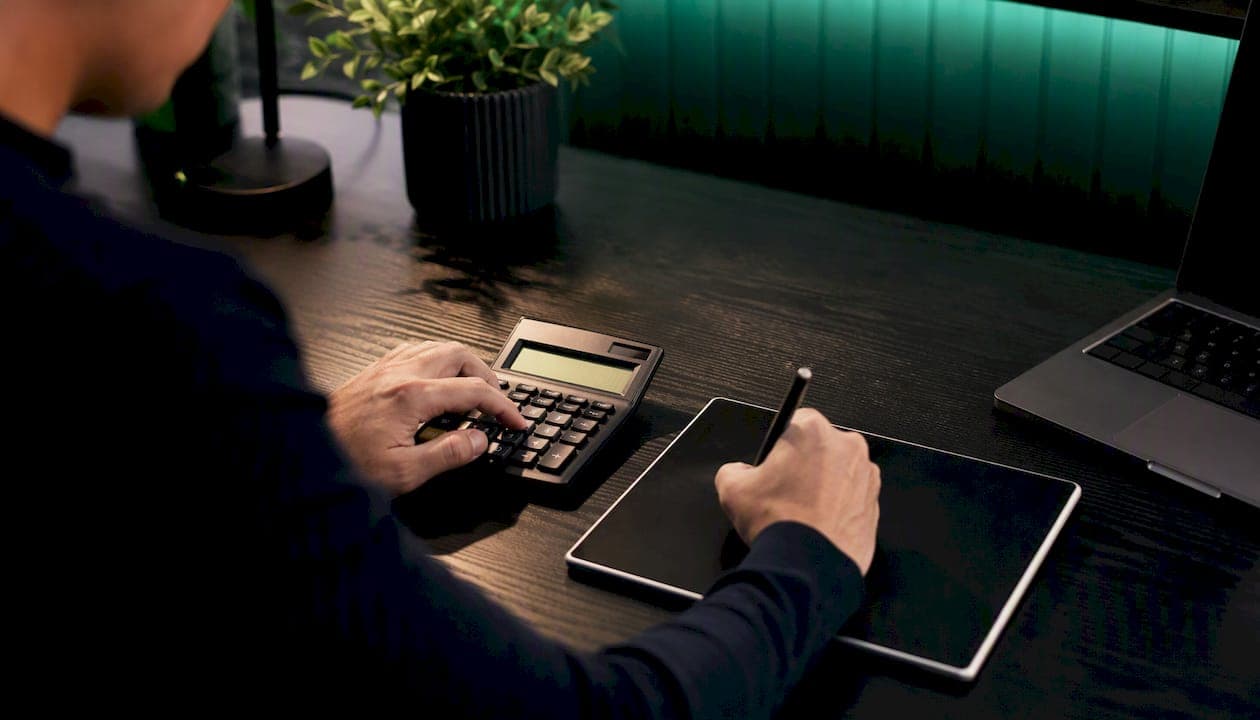 What Is an Options Contract? A Clear Beginner's Guide